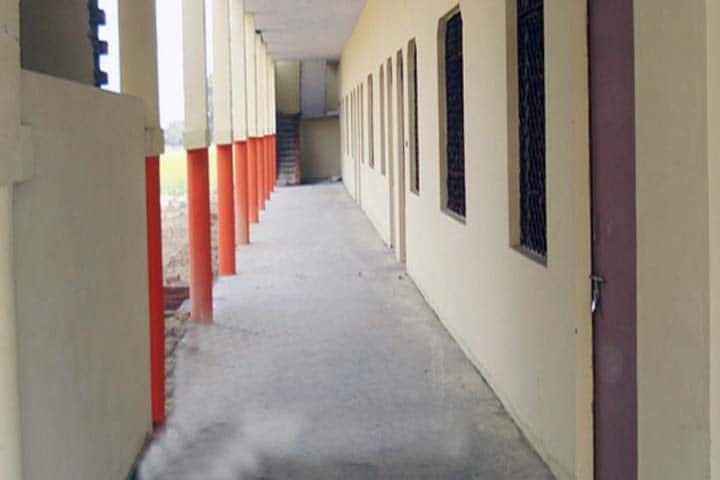 Savitri Devi Shankar Lal Mahavidyalaya campus in Allahabad, Uttar Pradesh, India — photo 2