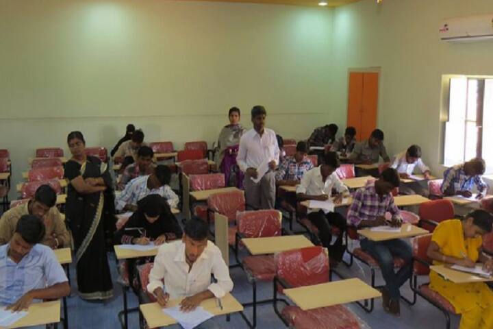The Adoni Arts and Science College campus in Adoni, Andhra Pradesh, India — photo 3