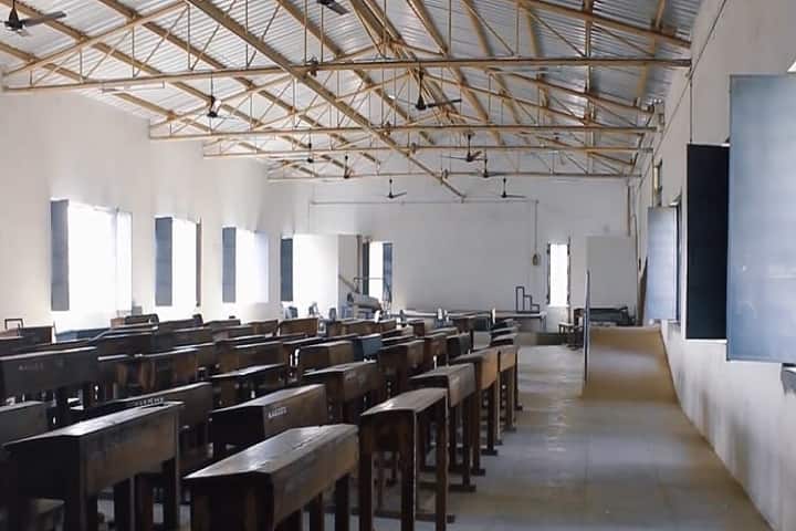 The Adoni Arts and Science College campus in Adoni, Andhra Pradesh, India — photo 6
