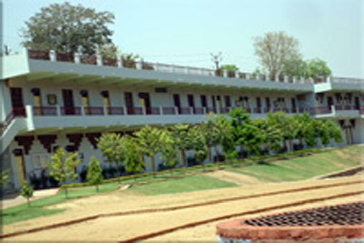 Gwalior Nursing College, Gwalior campus in Gwalior, Madhya Pradesh, India