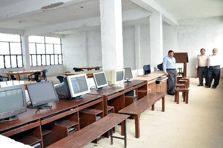 Warsi Vidhi Mahavidyalaya campus in Lucknow, Uttar Pradesh, India — photo 2
