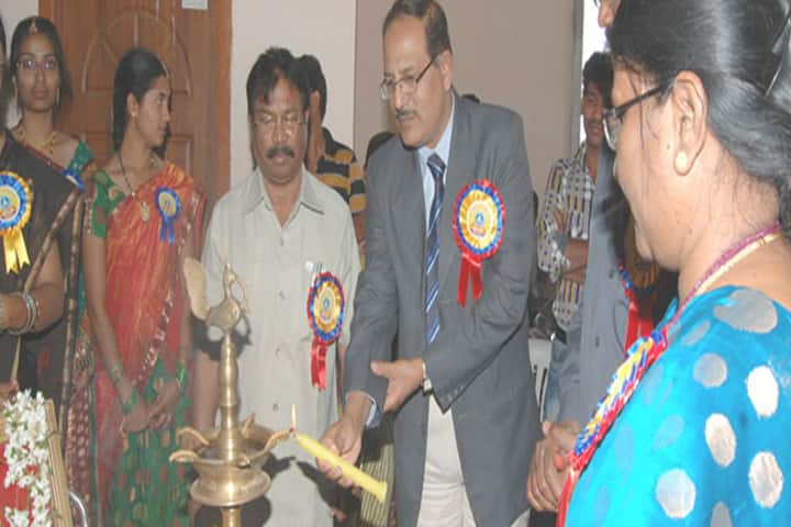 RK Degree and PG College campus in Kamareddy, Telangana, India — photo 3