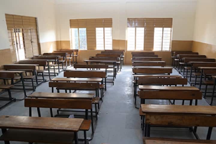 Smt Chandrakala Kishorilal Goyal Arts and Commerce College campus in Pune, Maharashtra, India — photo 2
