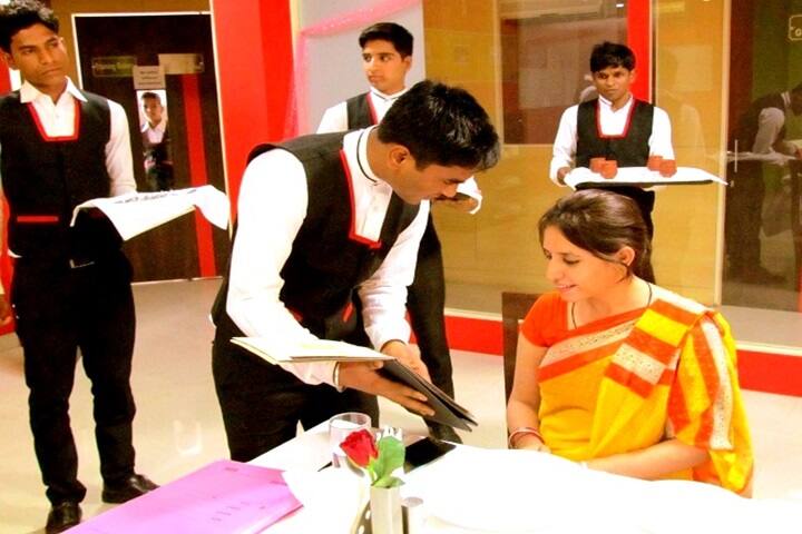 UEI Global campus in Lucknow, Uttar Pradesh, India — photo 2