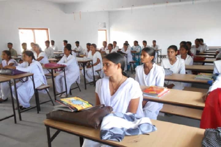Shyama Tiwari Mahavidyalaya campus in Mau, Uttar Pradesh, India — photo 4