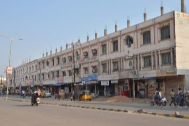 Sree Chaitanya Degree College campus in Karimnagar, Telangana, India — photo 1