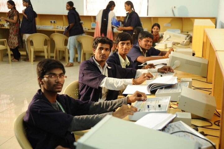 Aurobindo Institute of Engineering and Technology campus in Ibrahimpatnam, Telangana, India — photo 3