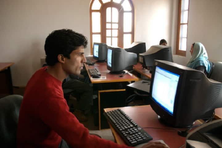 Craft Development Institute campus in Srinagar, Jammu and Kashmir, India — photo 4