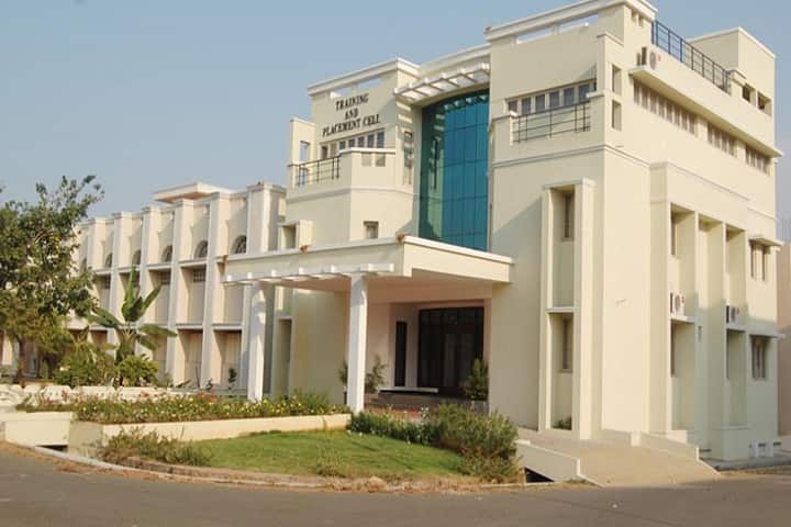 Sengunthar Arts and Science College campus in Namakkal, Tamil Nadu, India — photo 1