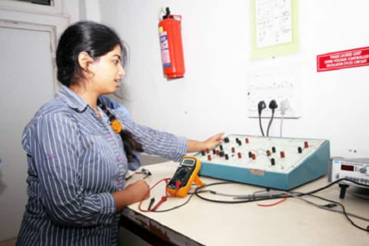 Brainware Group of Institutions campus in Kolkata, West Bengal, India — photo 4