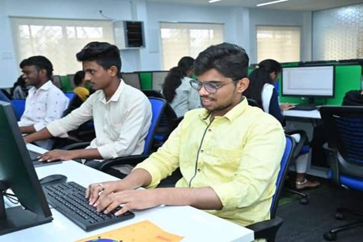 Vinayaka Mission's School of Economics and Public Policy campus in Chennai, Tamil Nadu, India — photo 4