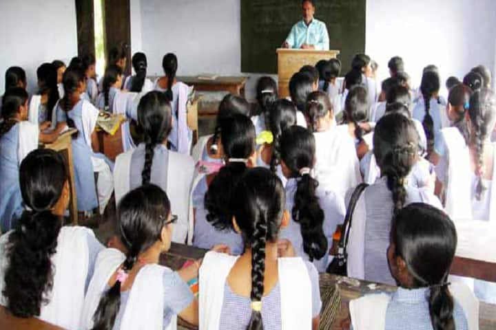 Sumitra Mahila College campus in Buxar, Bihar, India — photo 2