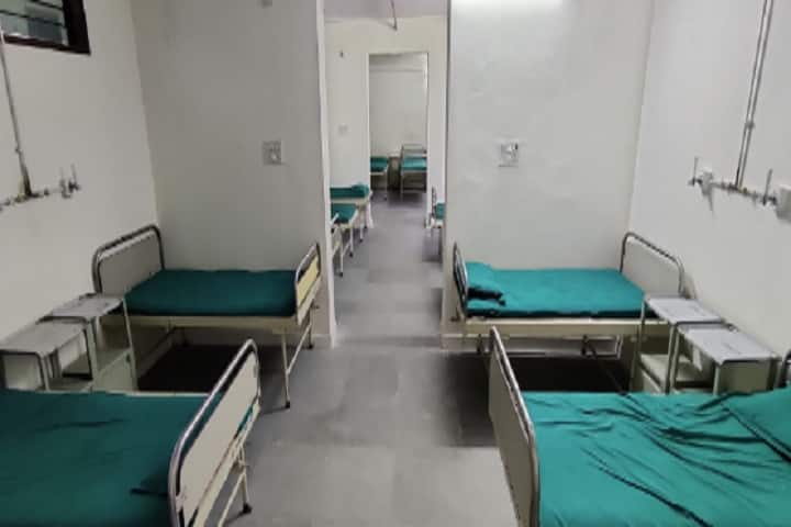 Dr Subhash Ayurveda Research Institute campus in Junagadh, Gujarat, India — photo 2