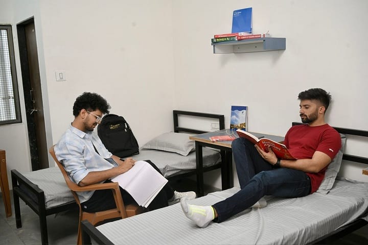 Dr Subhash Ayurveda Research Institute campus in Junagadh, Gujarat, India — photo 3