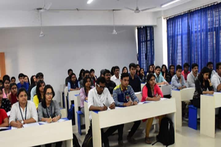 The Heritage College campus in Kolkata, West Bengal, India — photo 4