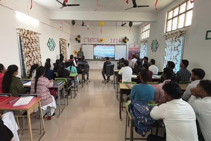 Sarvdev Ayurvedic Medical college and Maha Mrityunjay Hospital campus in Azamgarh, Uttar Pradesh, India — photo 4