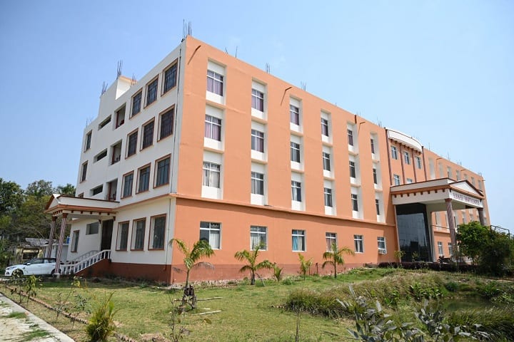 Arnav Ayurvedic Medical College and CNS Ayurvedic Chikitsalaya campus in Barabanki, Uttar Pradesh, India — photo 1