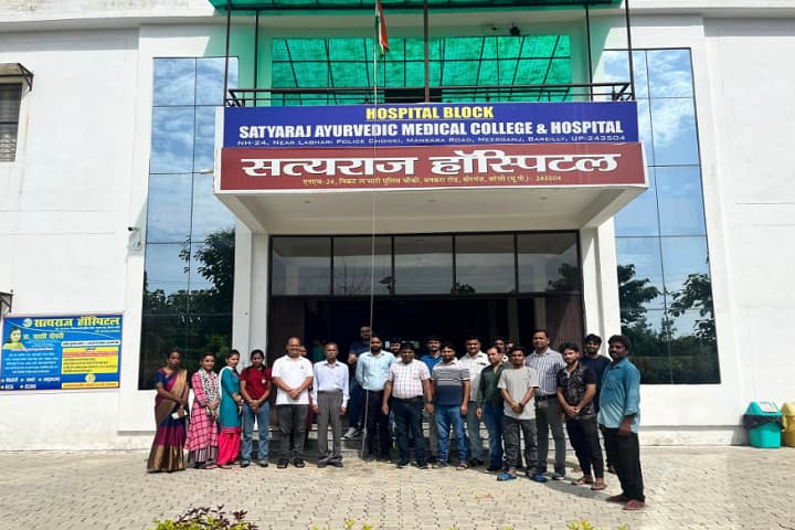 Satyaraj Ayurvedic Medical College and Hospital campus in Bareilly, Uttar Pradesh, India — photo 2