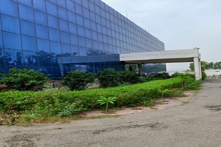 Swati Hospital and Ayurvedic Medical College campus in Muzaffarnagar, Uttar Pradesh, India — photo 2