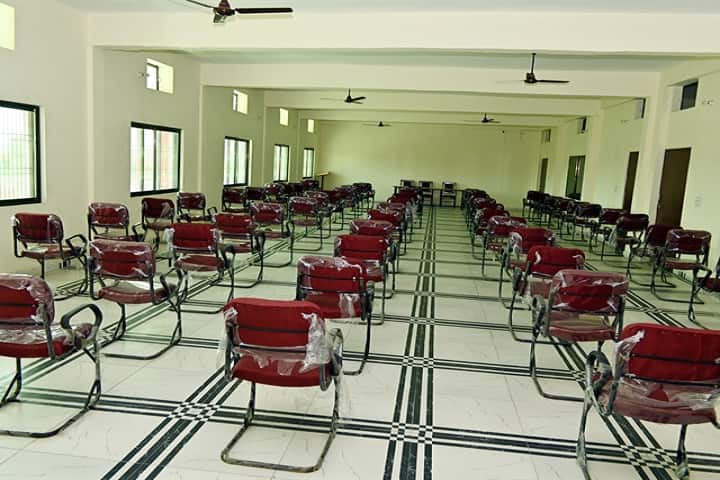 SK Mishra Anita Ayurvedic Medical College campus in Azamgarh, Uttar Pradesh, India — photo 3