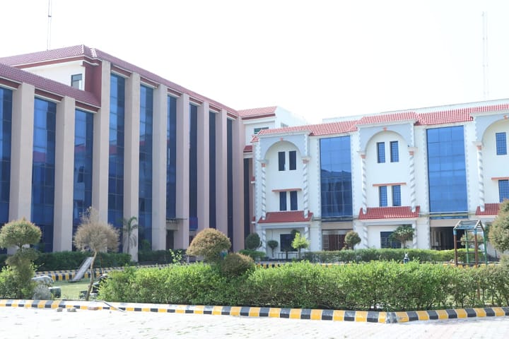 Saharanpur Ayurved Medical College and Hospital campus in Saharanpur, Uttar Pradesh, India — photo 1