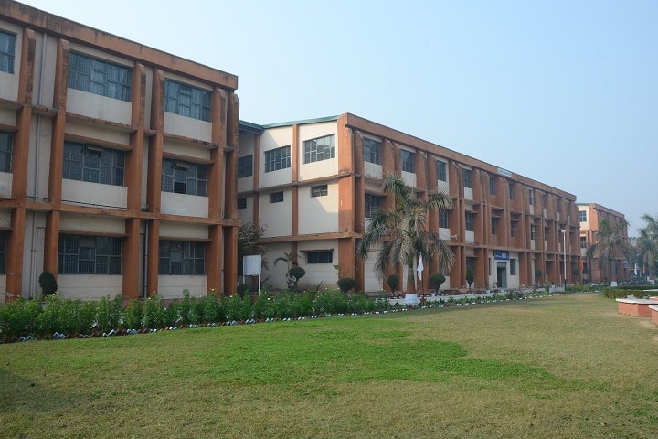 Kunwar Shekhar Vijendra Ayurved Medical College and Research Centre campus in Saharanpur, Uttar Pradesh, India — photo 2