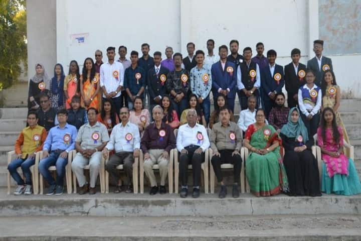 Shri HS Shah College Of Commerce campus in Modasa, Gujarat, India — photo 6