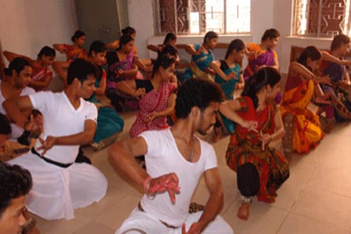 Utkal Sangeet Mahavidyalaya campus in Bhubaneswar, Odisha, India — photo 2
