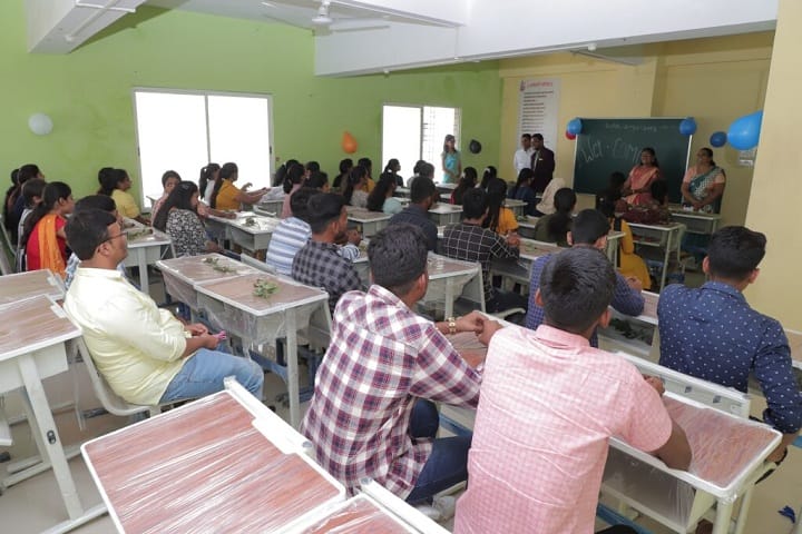 Dr Shubhangi Pradeep Patil Ayurvedic Medical College campus in Kolhapur, Maharashtra, India — photo 1