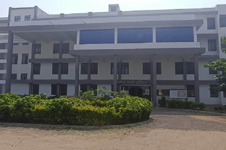 Matoshri Ayurved College and Hospital campus in Dhanore, Maharashtra, India — photo 2