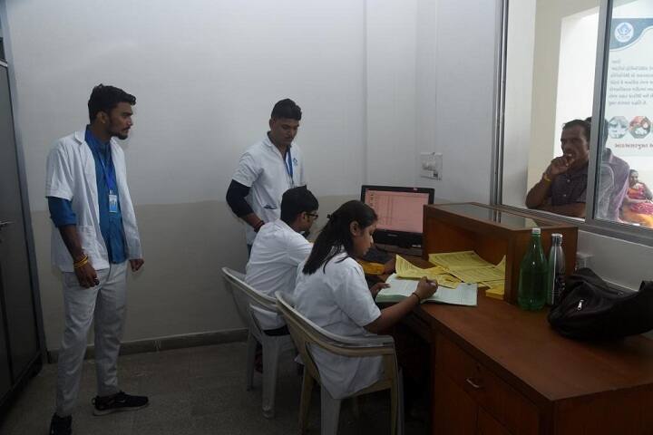 CVM Homoeopathic Medical College and Hospital campus in Anand, Gujarat, India — photo 4