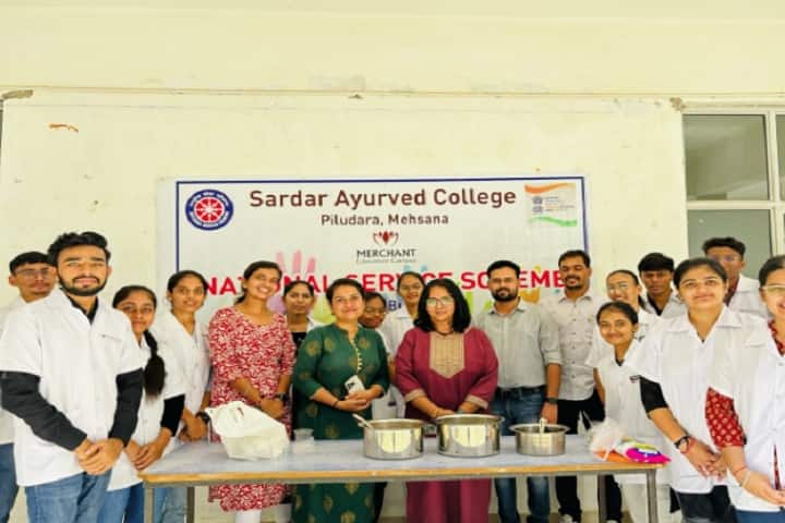 Sardar Ayurved College and Hospital campus in Mehsana, Gujarat, India — photo 3