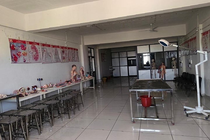 Siddheshwar Hanumanji Ayurved College campus in Surendranagar, Gujarat, India — photo 3