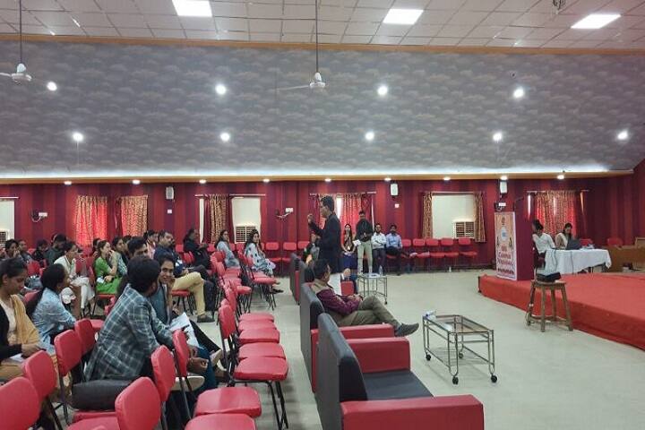 Himalay Ayurved Chikitsalay and Mahavidhyalay campus in Mehsana, Gujarat, India — photo 2