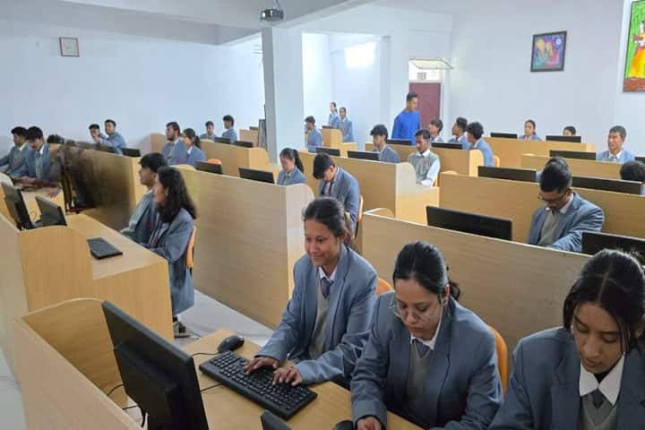 Manas College campus in Pithoragarh, Uttarakhand, India — photo 3