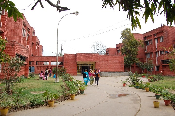 Government Polytechnic College for Girls campus in Patiala, Punjab, India — photo 2