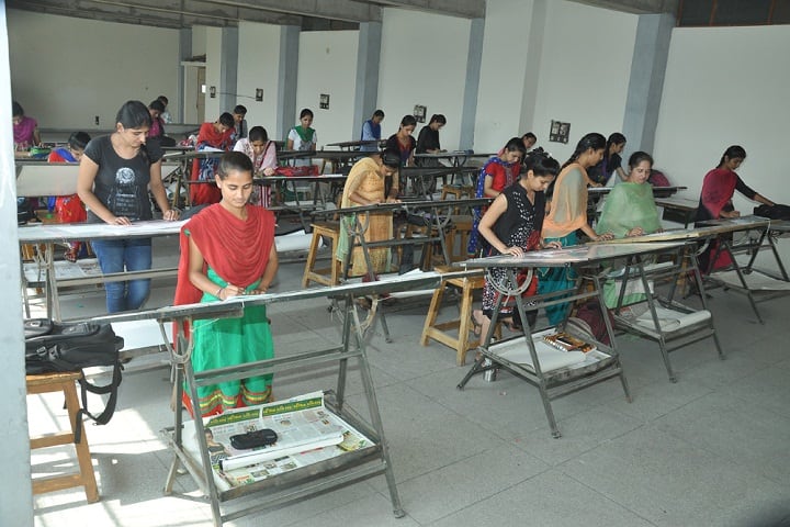 Government Polytechnic College for Girls campus in Patiala, Punjab, India — photo 3