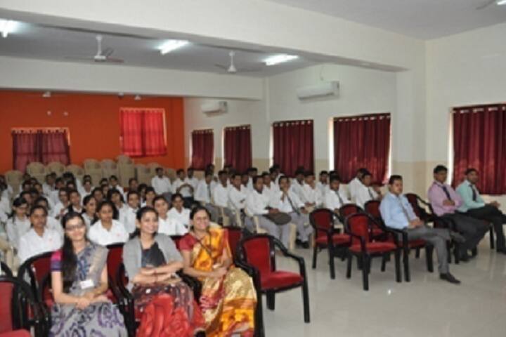 GH Raisoni Institute of Engineering and Management campus in Jalgaon, Maharashtra, India — photo 4