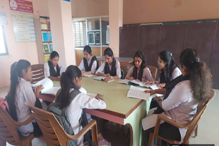 Kai Yashodabai Dagadu Saraf Charitable Trust Institute of Management and Science campus in Bhusawal, Maharashtra, India — photo 3