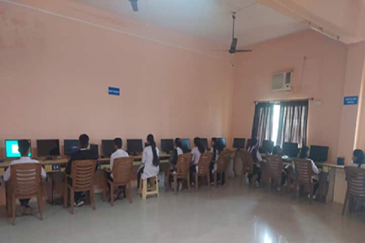 Kai Yashodabai Dagadu Saraf Charitable Trust Institute of Management and Science campus in Bhusawal, Maharashtra, India — photo 5