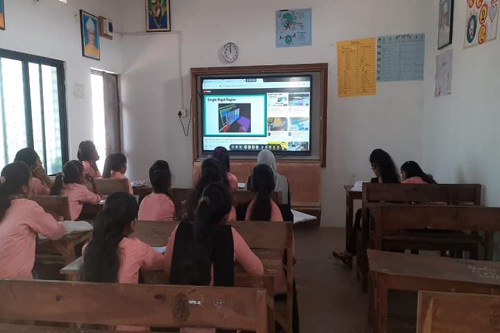 Adv Yadavrao Dhote Smruti Mahavidyalaya campus in Rajura, Maharashtra, India — photo 3