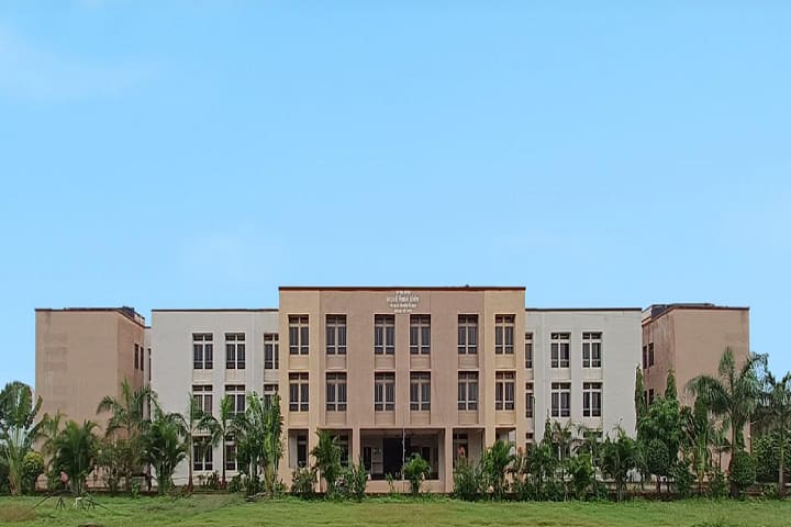 Government Science College campus in Vankal, Gujarat, India — photo 1