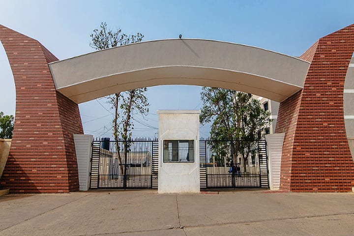 LCIT College of Commerce and Science campus in Bilaspur, Chhattisgarh, India — photo 1