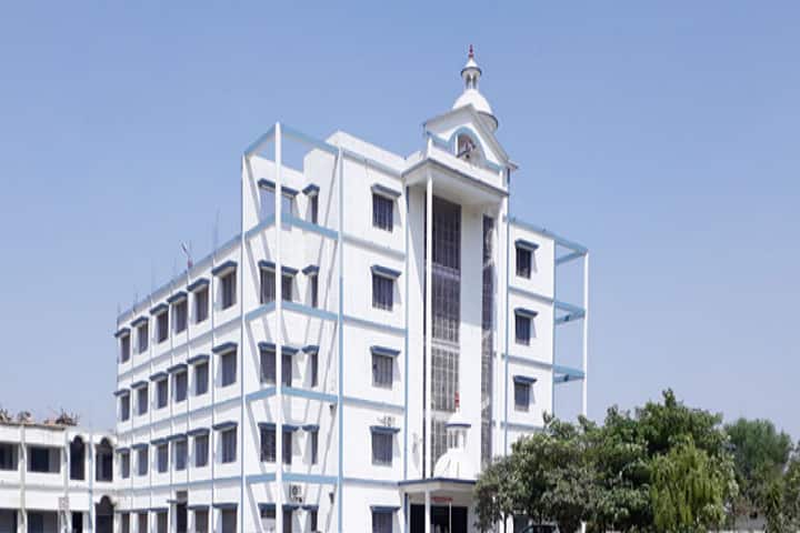 RK Ayurvedic Medical College and Hospital campus in Azamgarh, Uttar Pradesh, India — photo 1