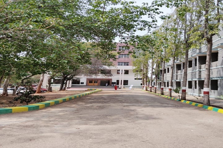 Smt Padma G Madegowda College of Nursing campus in Mandya, Karnataka, India — photo 1