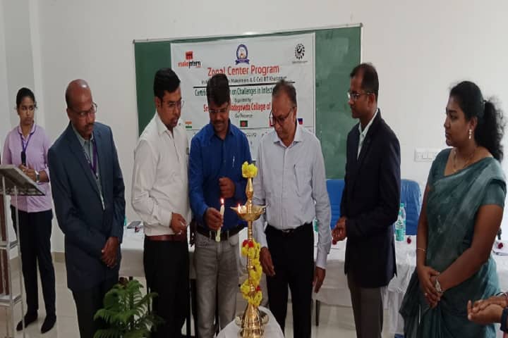 Smt Padma G Madegowda College of Nursing campus in Mandya, Karnataka, India — photo 5