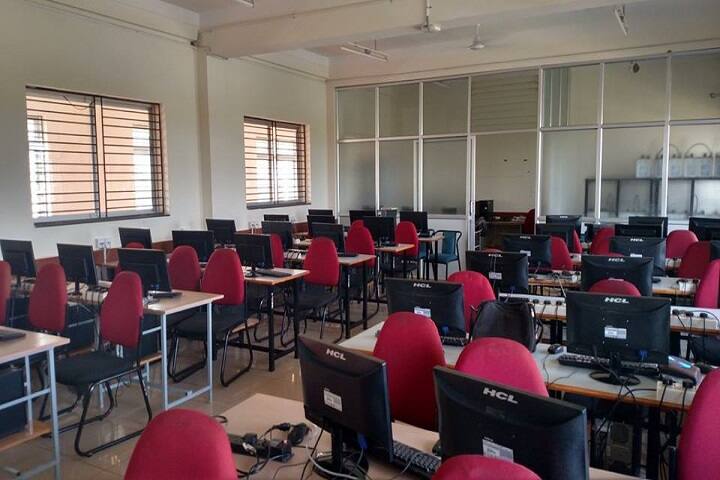 Haranahalli Ramaswamy Institute of Higher Education campus in Hassan, Karnataka, India — photo 6