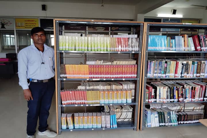 Arpit Homeopathic Medical College campus in Rajkot, Gujarat, India — photo 5