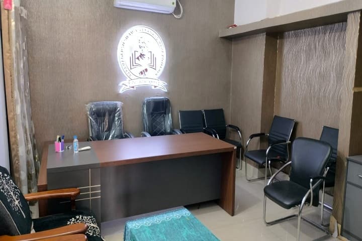 Param Adarsh Swami Vivekanand Mahavidyalaya campus in Baloda Bazar, Chhattisgarh, India — photo 2