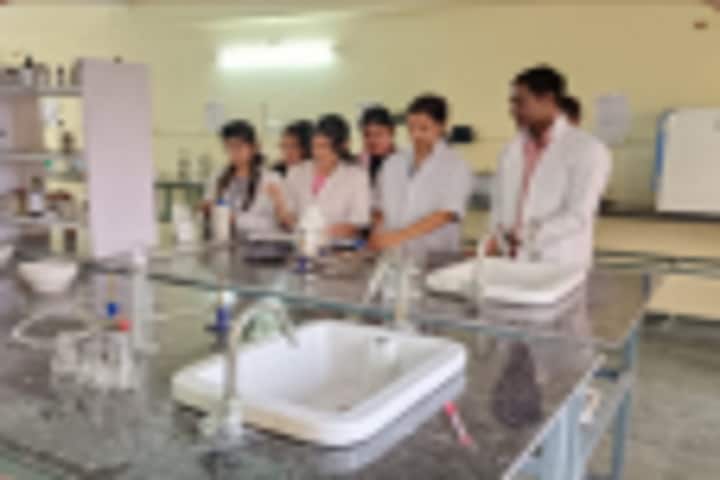 Swami Vivekanand Institute of Pharmacy and Research campus in Bilaspur, Chhattisgarh, India — photo 3